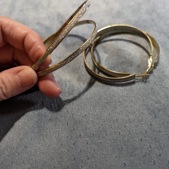 Earrings and bracelet set - Picture 4 of 7